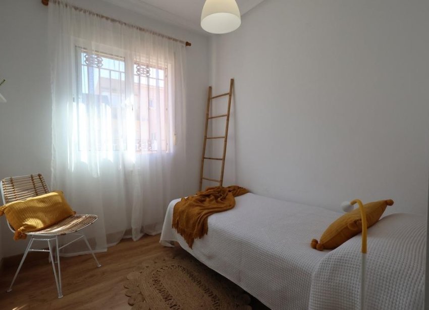 Resale - Apartament / Duplex - Orihuela Costa - La Zenia