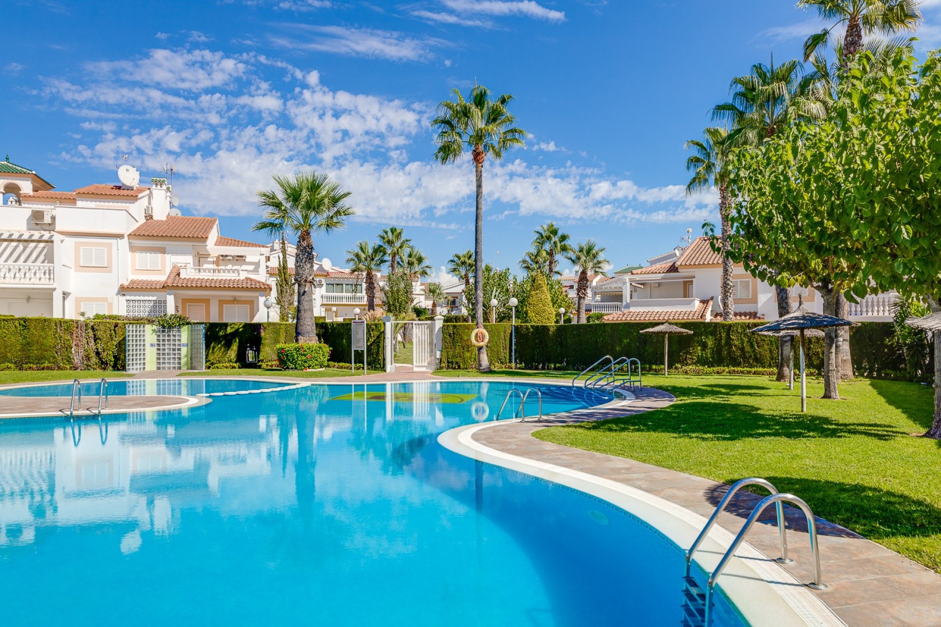 Resale - Apartament / Duplex - Orihuela Costa - La Zenia