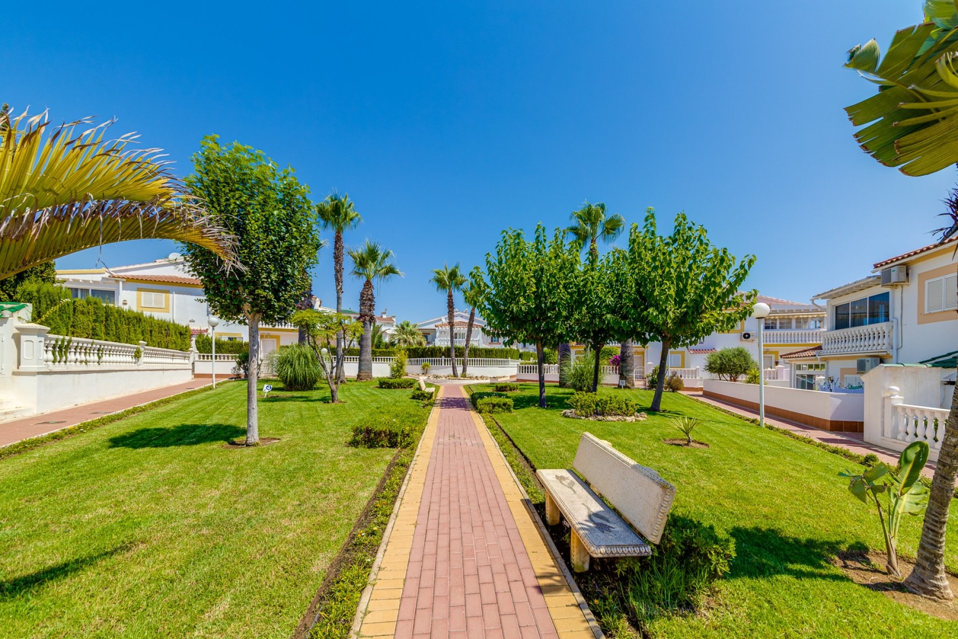 Resale - Apartament / Duplex - Orihuela Costa - La Zenia