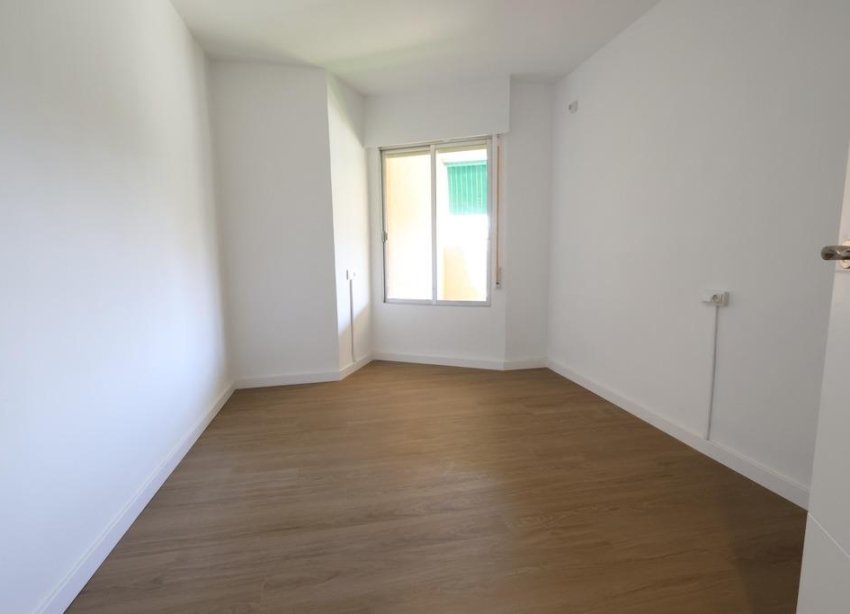 Resale - Apartament / Duplex - Orihuela Costa - La Zenia