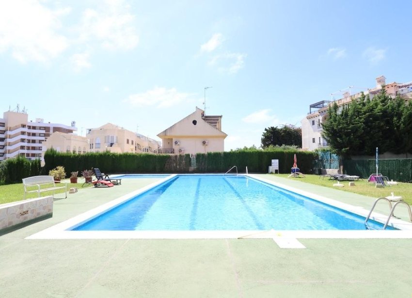 Resale - Apartament / Duplex - Orihuela Costa - La Zenia