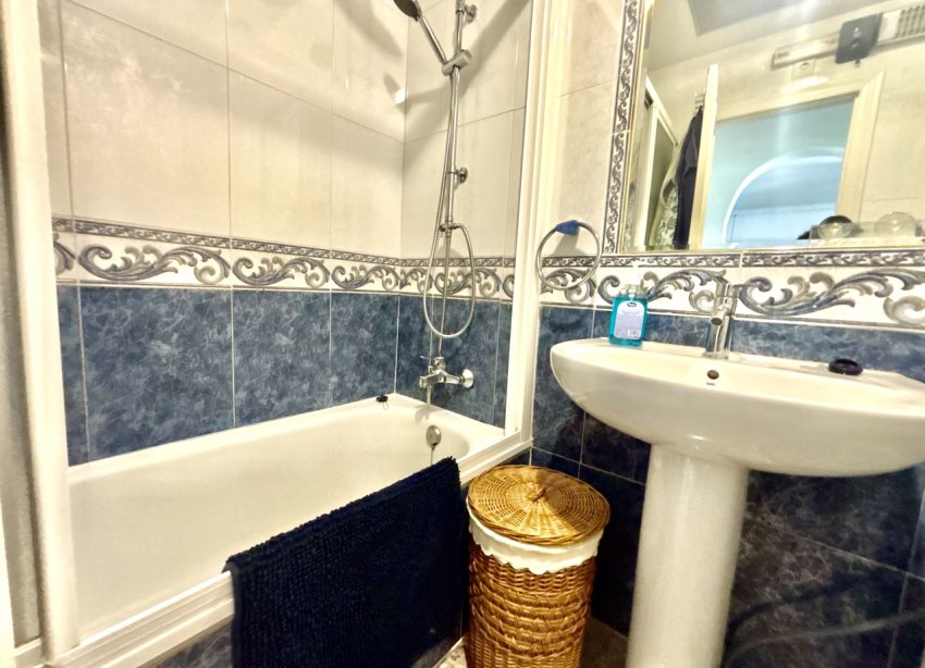 Resale - Apartament / Duplex - Orihuela Costa - La Zenia