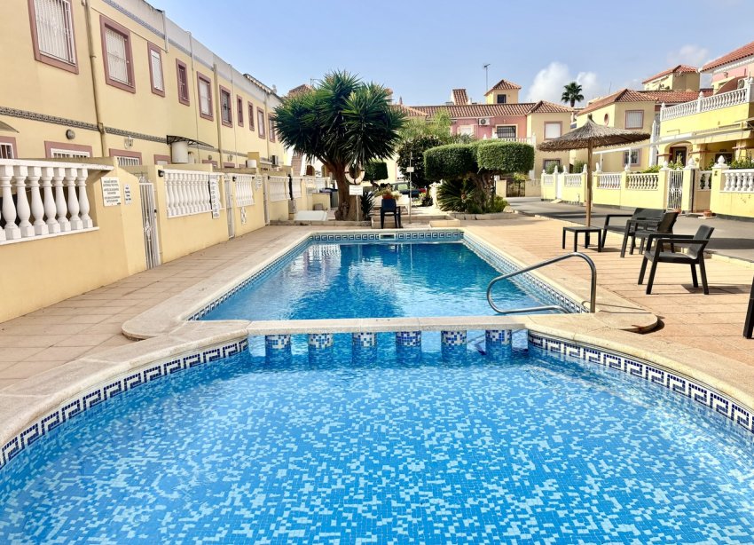 Resale - Apartament / Duplex - Orihuela Costa - La Zenia