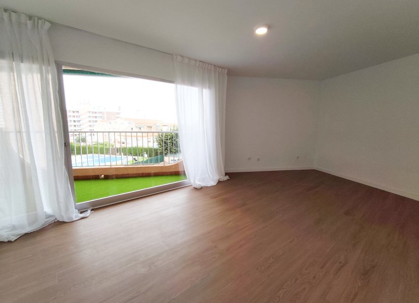 Resale - Apartament / Duplex - Orihuela Costa - La Zenia