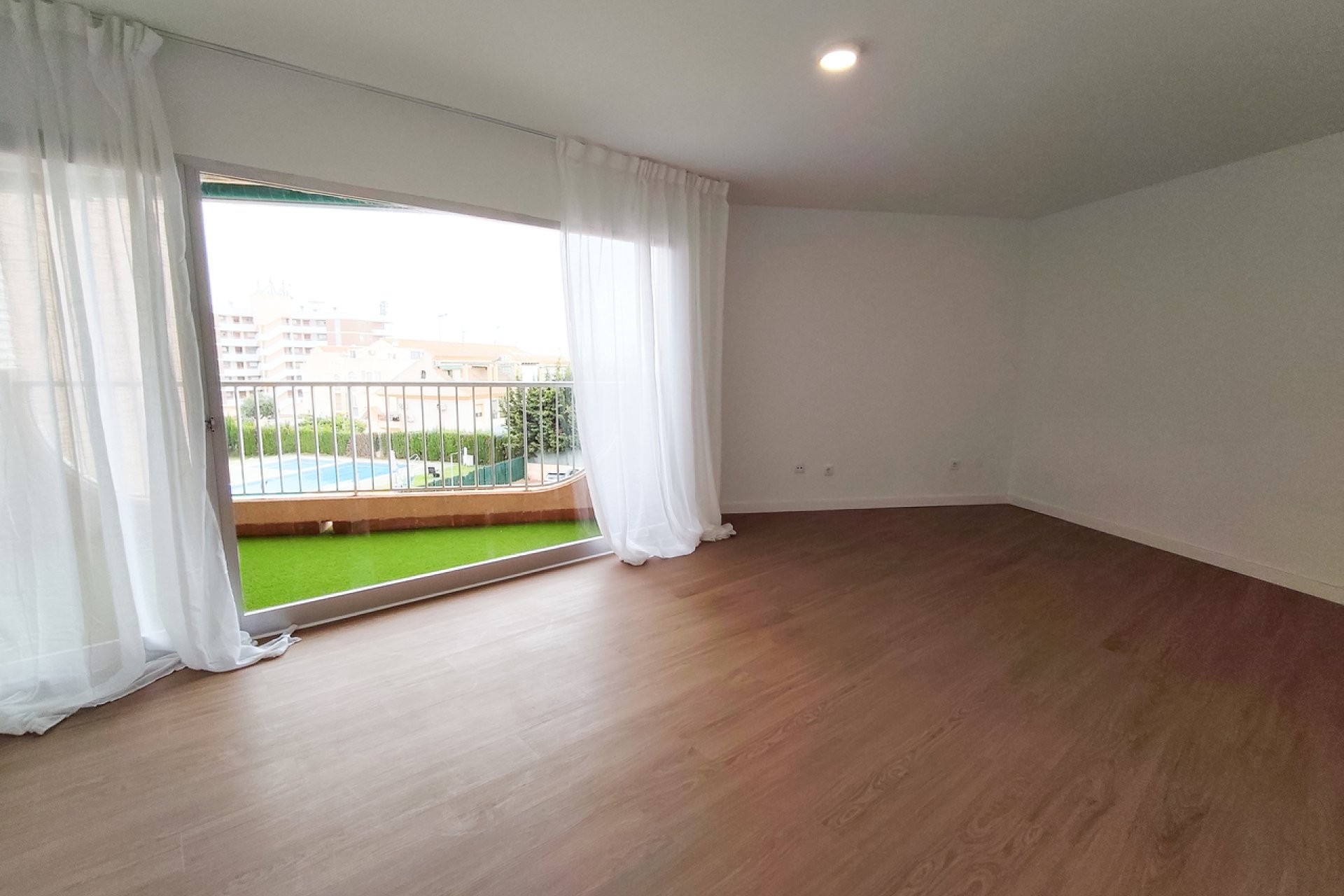 Resale - Apartament / Duplex - Orihuela Costa - La Zenia
