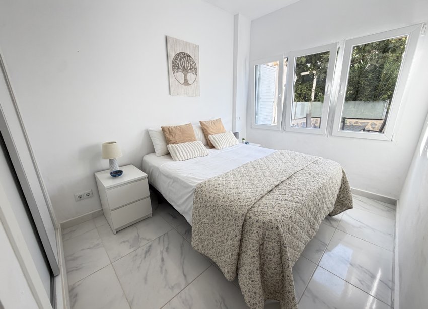 Resale - Apartament / Duplex - Orihuela Costa - La Zenia