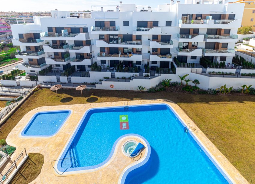 Resale - Apartament / Duplex - Orihuela Costa - Las Filipinas