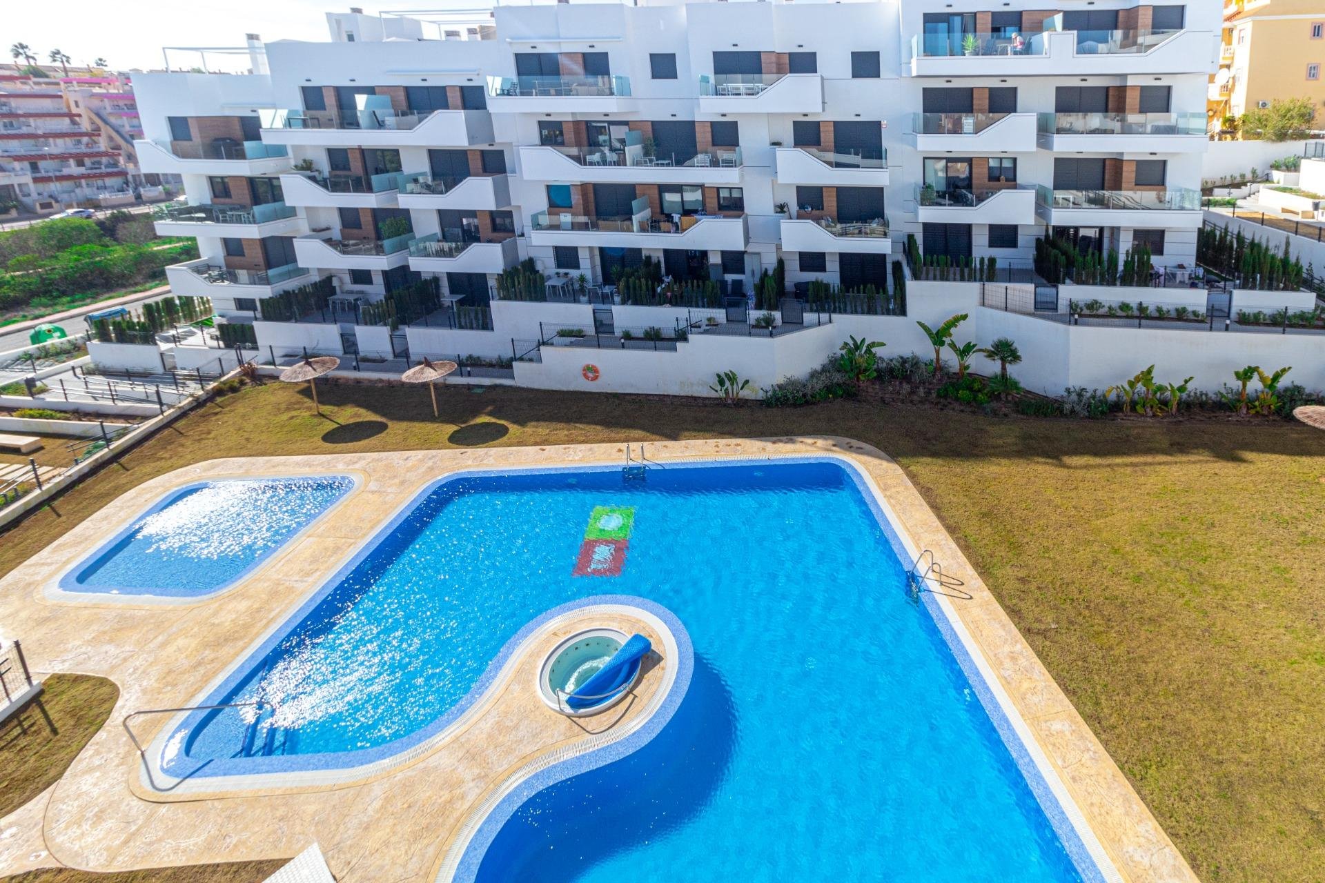 Resale - Apartament / Duplex - Orihuela Costa - Las Filipinas
