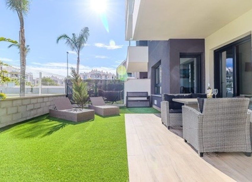 Resale - Apartament / Duplex - Orihuela Costa - Las Filipinas