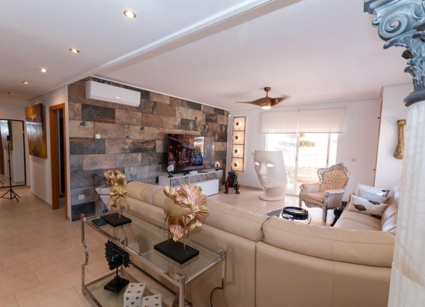 Resale - Apartament / Duplex - Orihuela Costa - Los Dolses