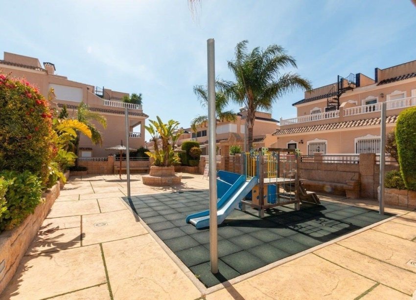 Resale - Apartament / Duplex - Orihuela Costa - Los Dolses