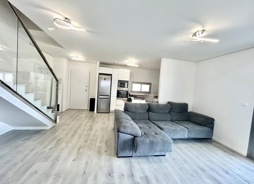 Resale - Apartament / Duplex - Orihuela Costa - Los Dolses