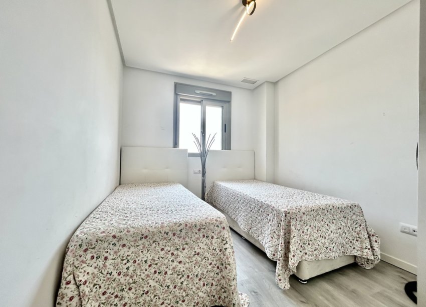 Resale - Apartament / Duplex - Orihuela Costa - Los Dolses