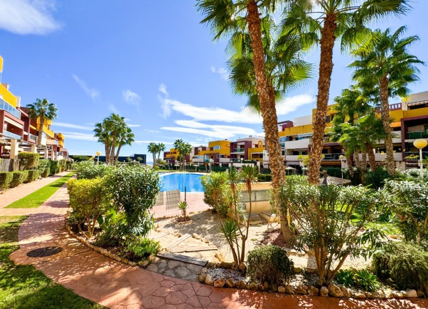 Resale - Apartament / Duplex - Orihuela Costa - Playa Flamenca
