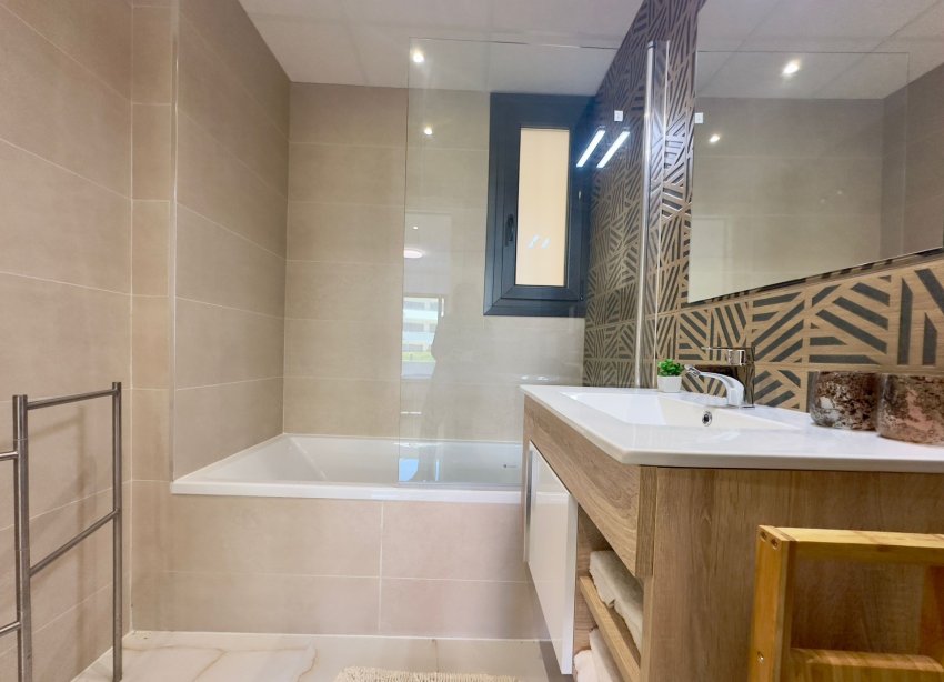 Resale - Apartament / Duplex - Orihuela Costa - Playa Flamenca