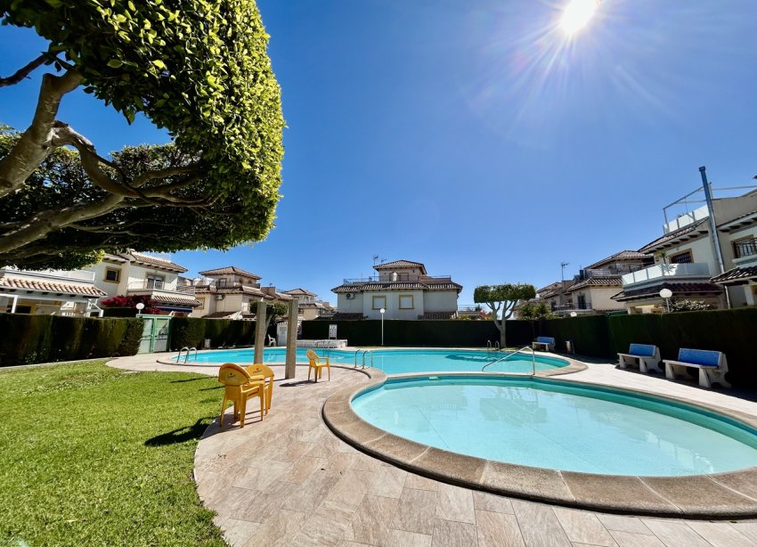 Resale - Apartament / Duplex - Orihuela Costa - Playa Flamenca