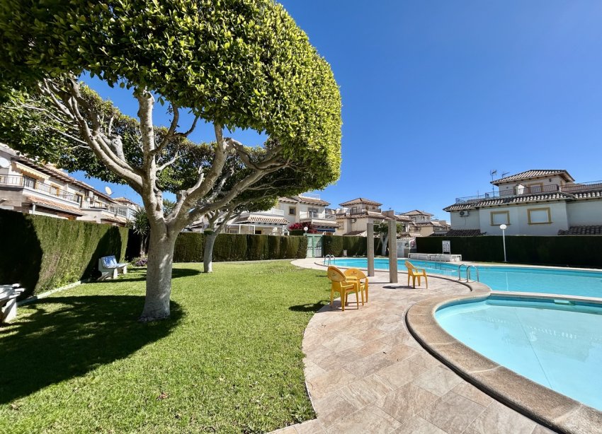 Resale - Apartament / Duplex - Orihuela Costa - Playa Flamenca