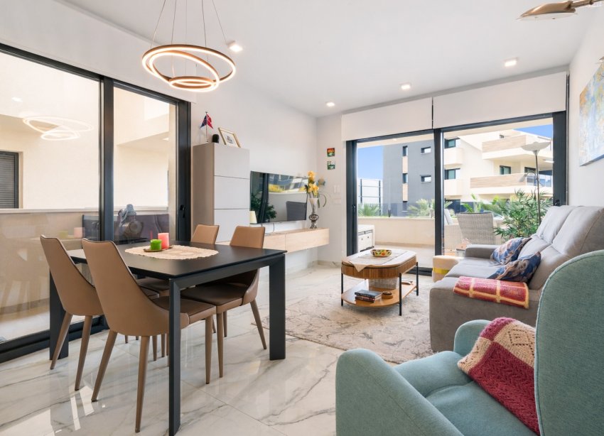 Resale - Apartament / Duplex - Orihuela Costa - Playa Flamenca