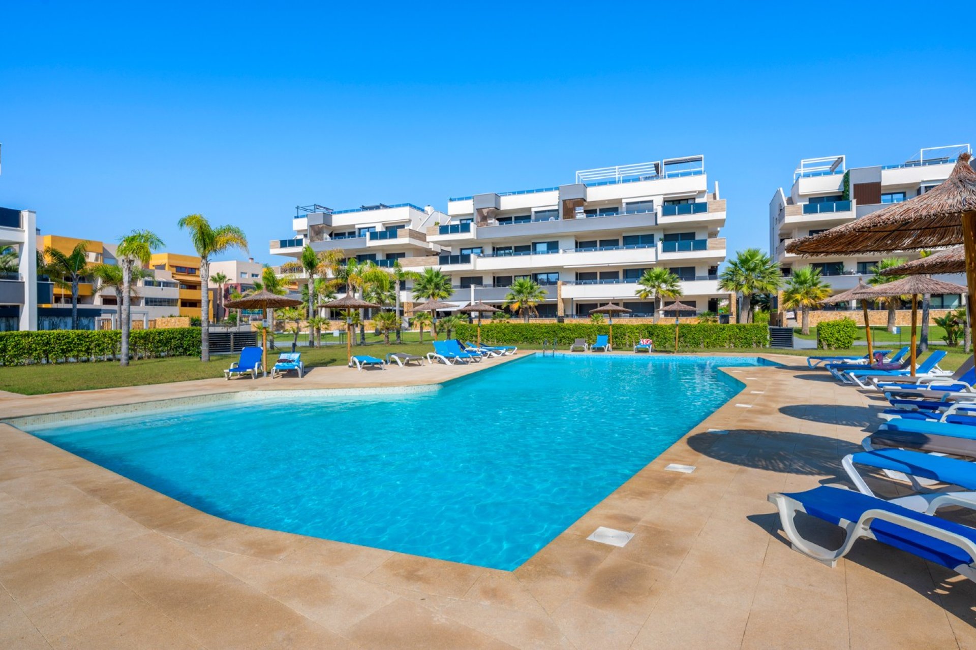 Resale - Apartament / Duplex - Orihuela Costa - Playa Flamenca