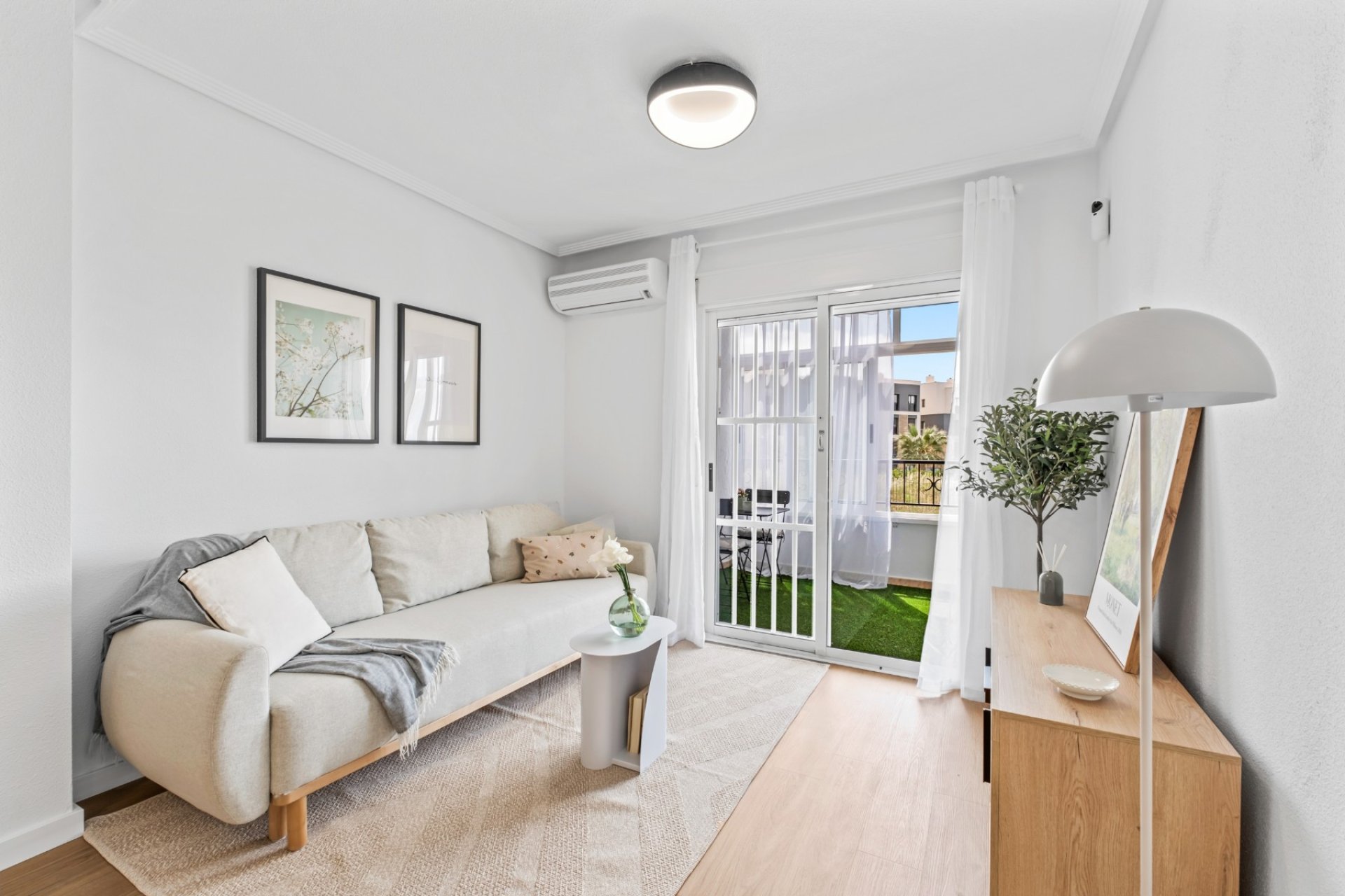 Resale - Apartament / Duplex - Orihuela Costa - Playa Flamenca