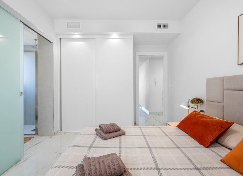 Resale - Apartament / Duplex - Orihuela Costa - Playa Flamenca