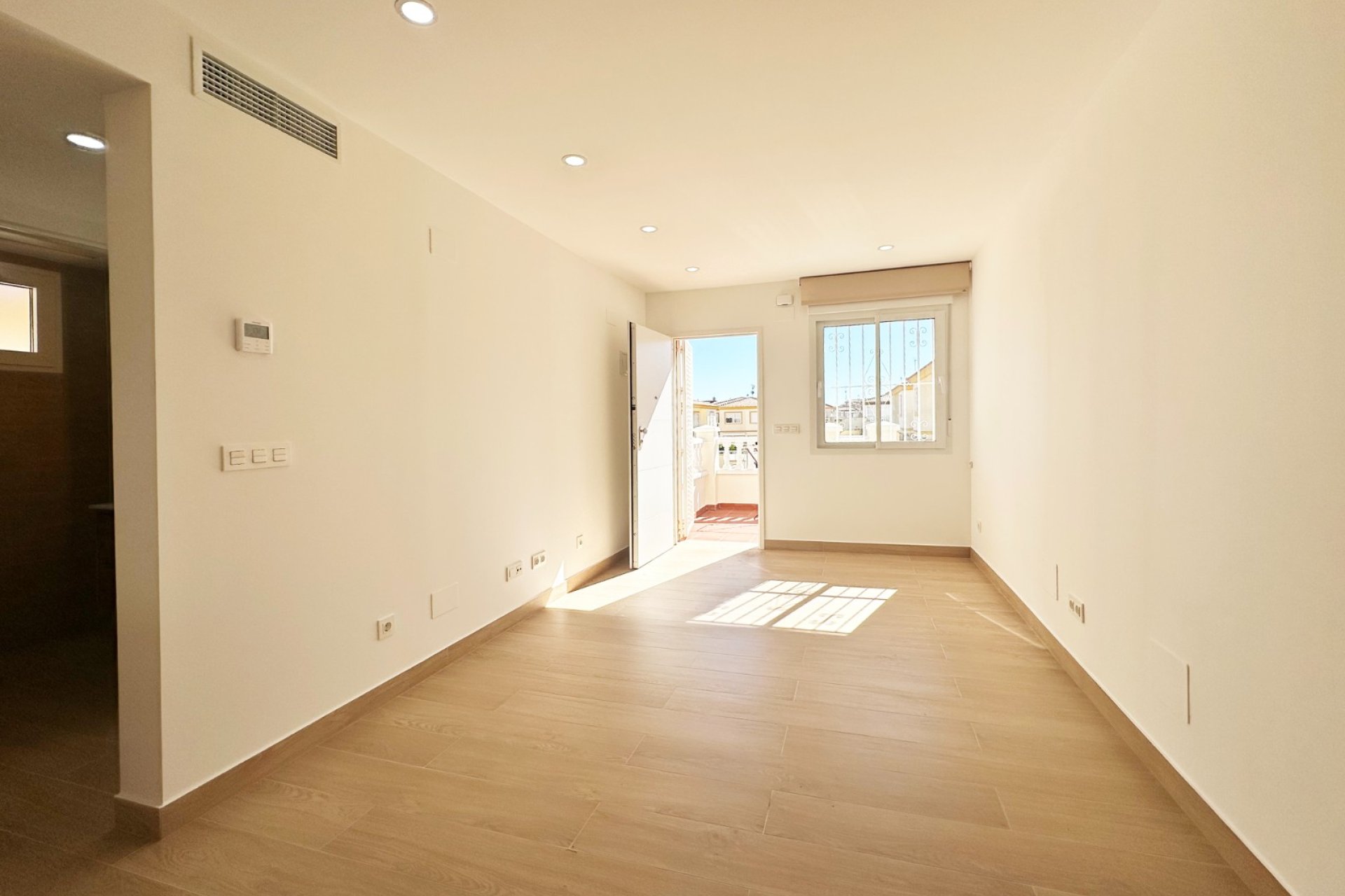 Resale - Apartament / Duplex - Orihuela Costa - Playa Flamenca