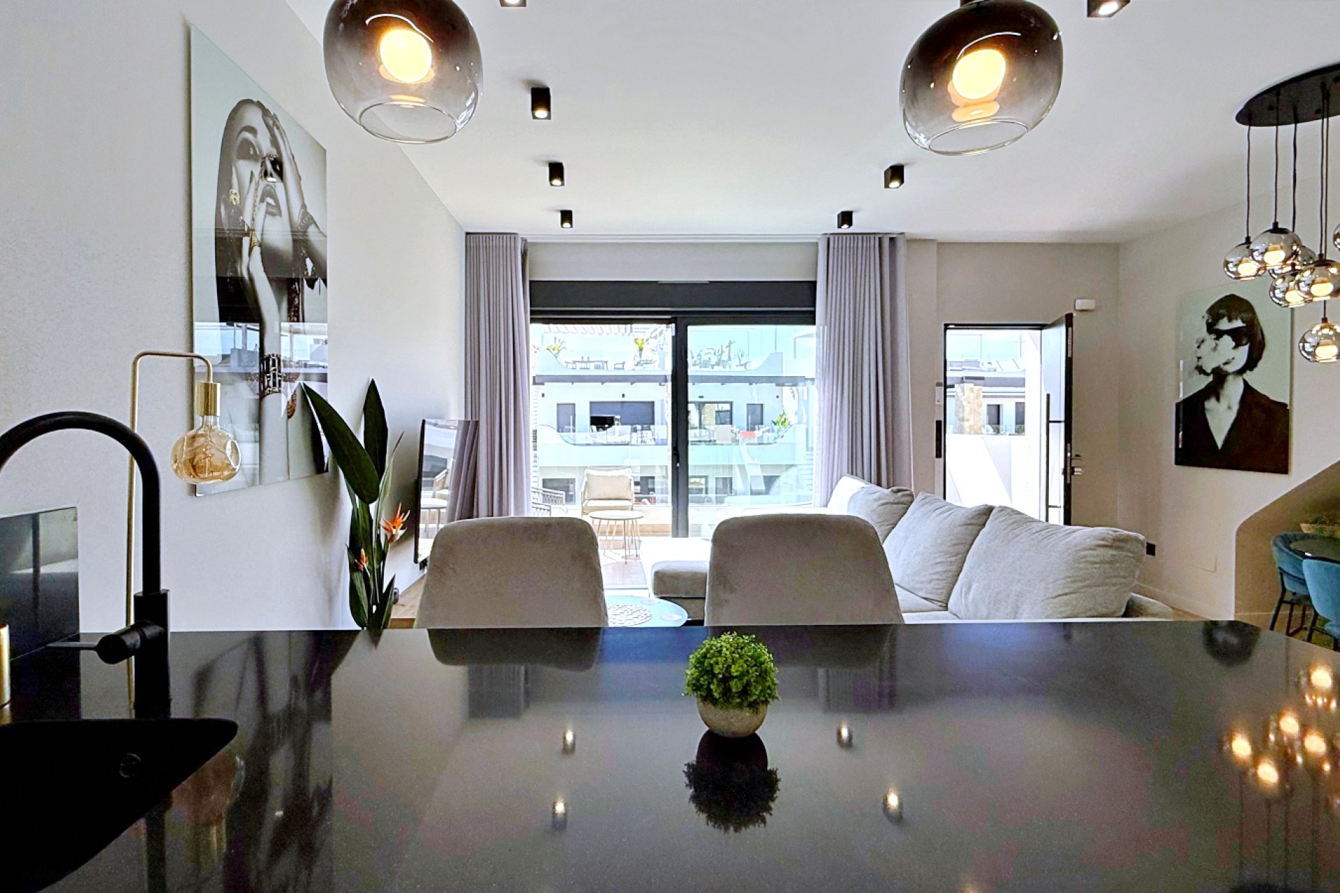 Resale - Apartament / Duplex - Orihuela Costa - Punta Prima