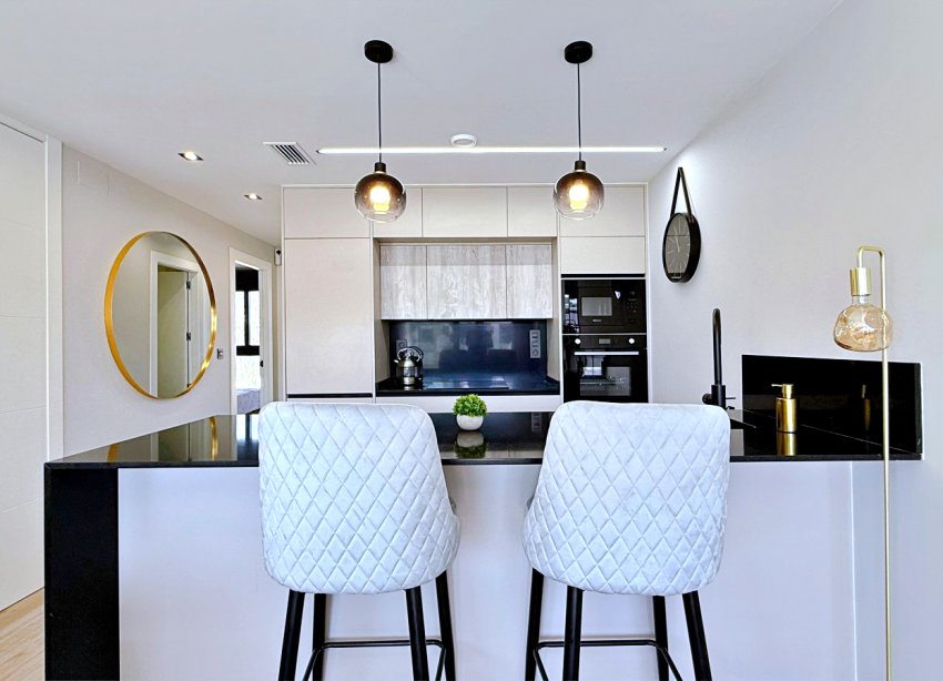 Resale - Apartament / Duplex - Orihuela Costa - Punta Prima