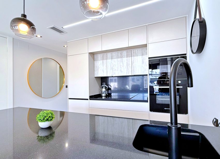 Resale - Apartament / Duplex - Orihuela Costa - Punta Prima