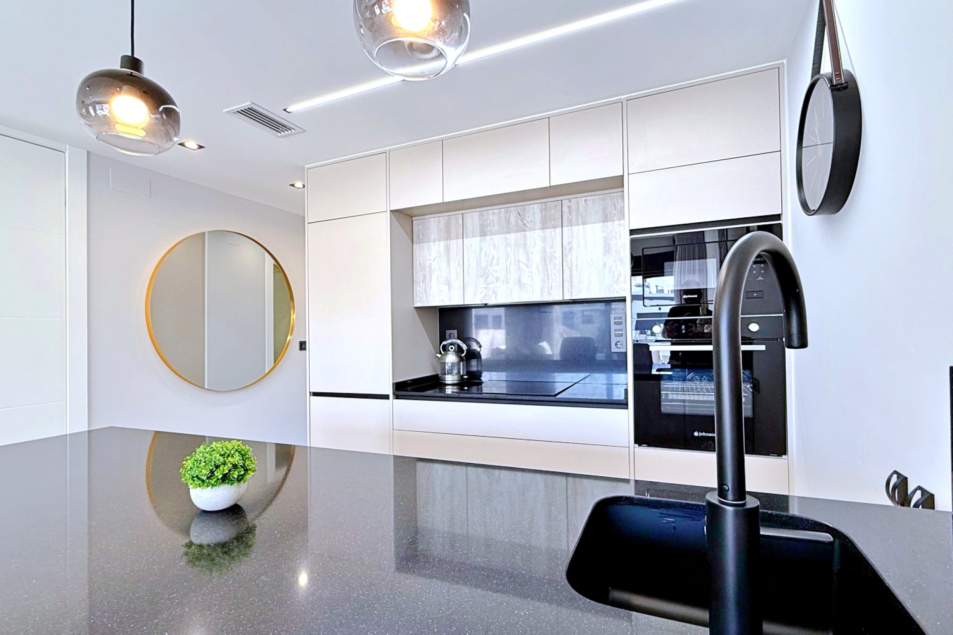 Resale - Apartament / Duplex - Orihuela Costa - Punta Prima