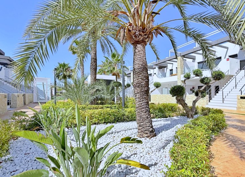 Resale - Apartament / Duplex - Orihuela Costa - Punta Prima