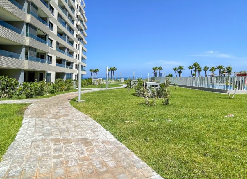 Resale - Apartament / Duplex - Orihuela Costa - Punta Prima