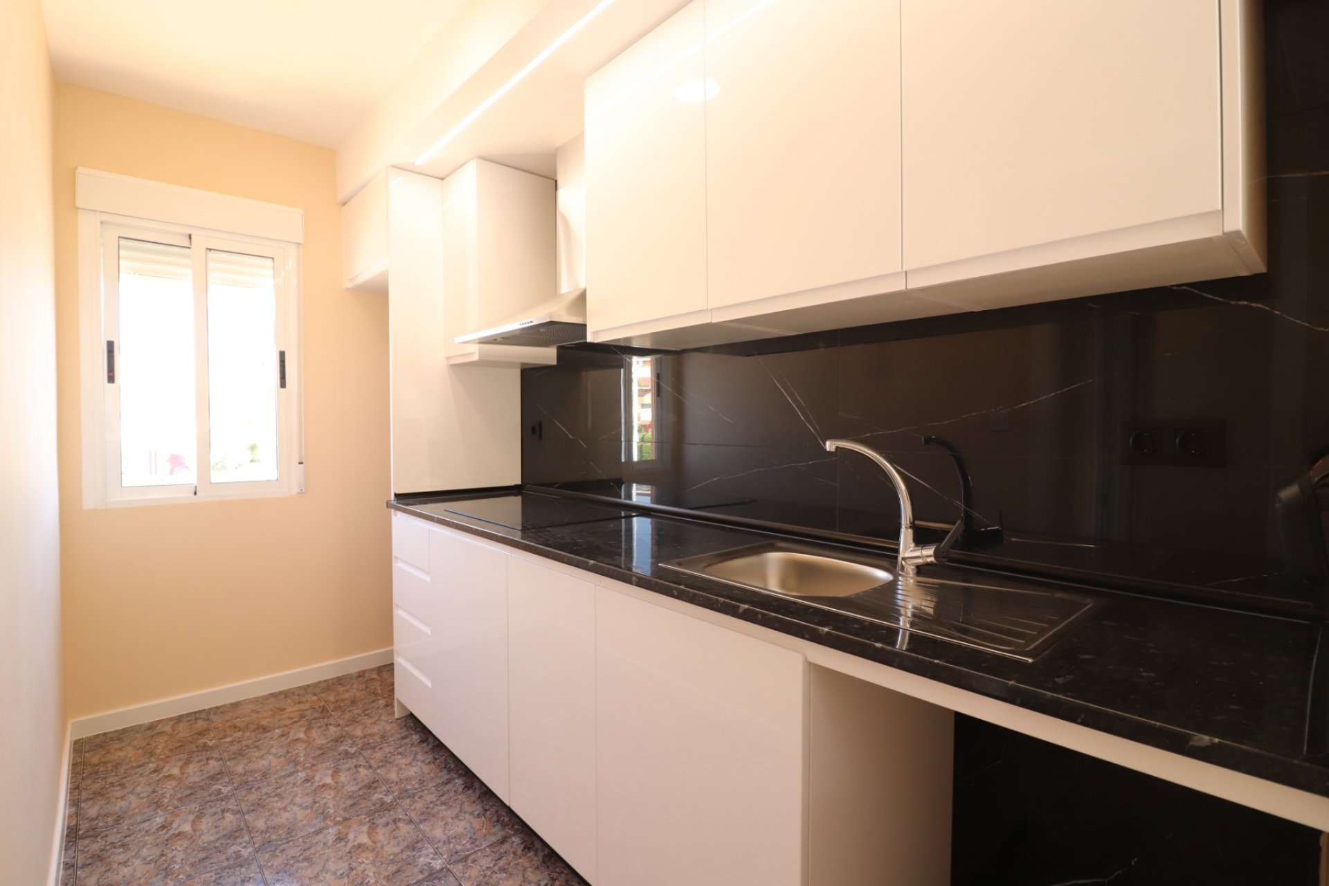Resale - Apartament / Duplex - Orihuela Costa - Punta Prima