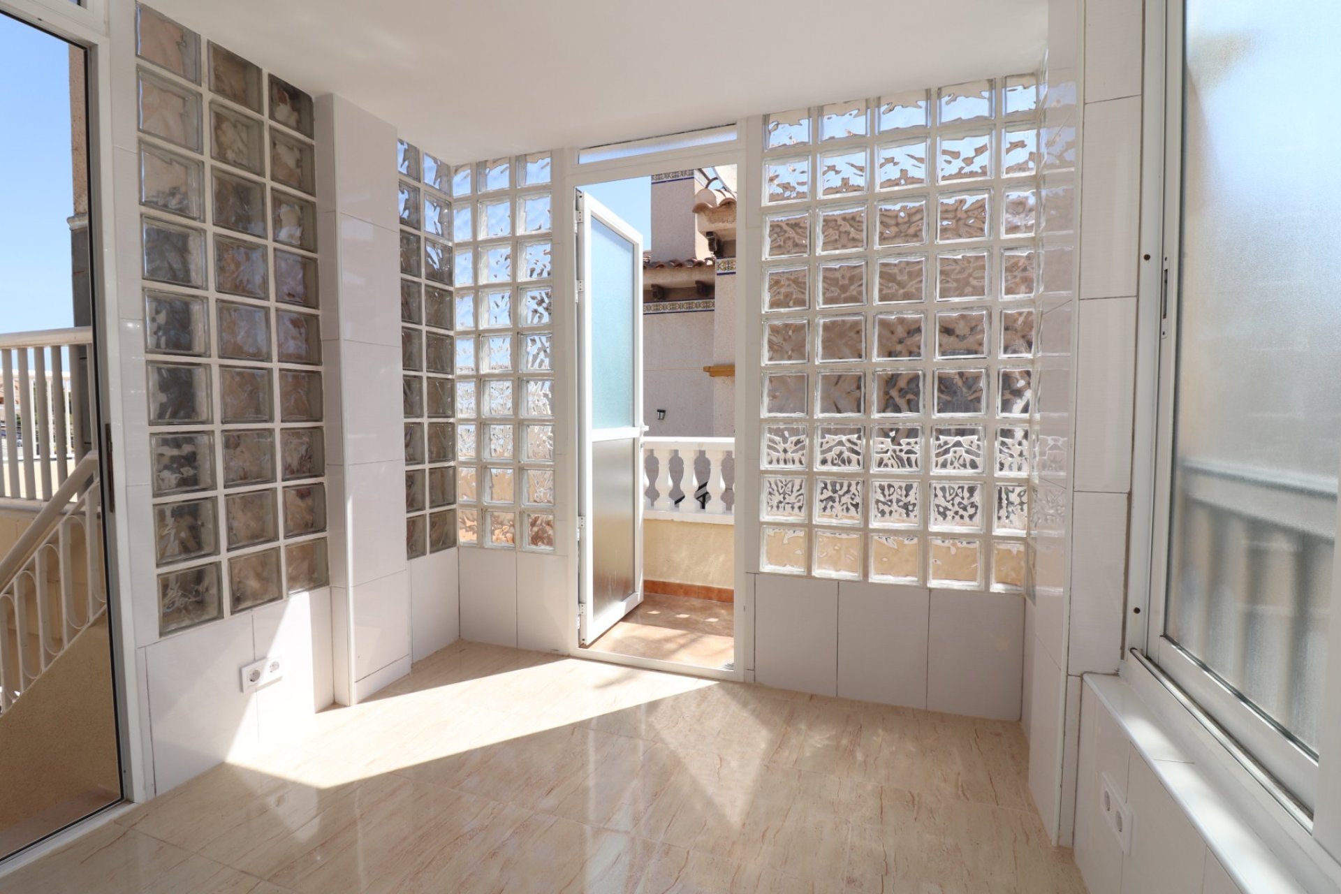 Resale - Apartament / Duplex - Orihuela Costa - Punta Prima