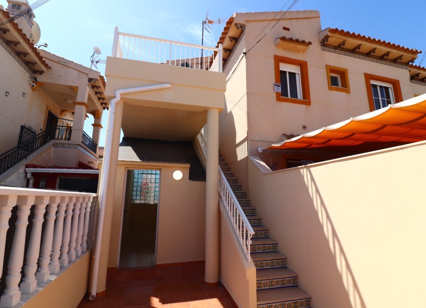 Resale - Apartament / Duplex - Orihuela Costa - Punta Prima