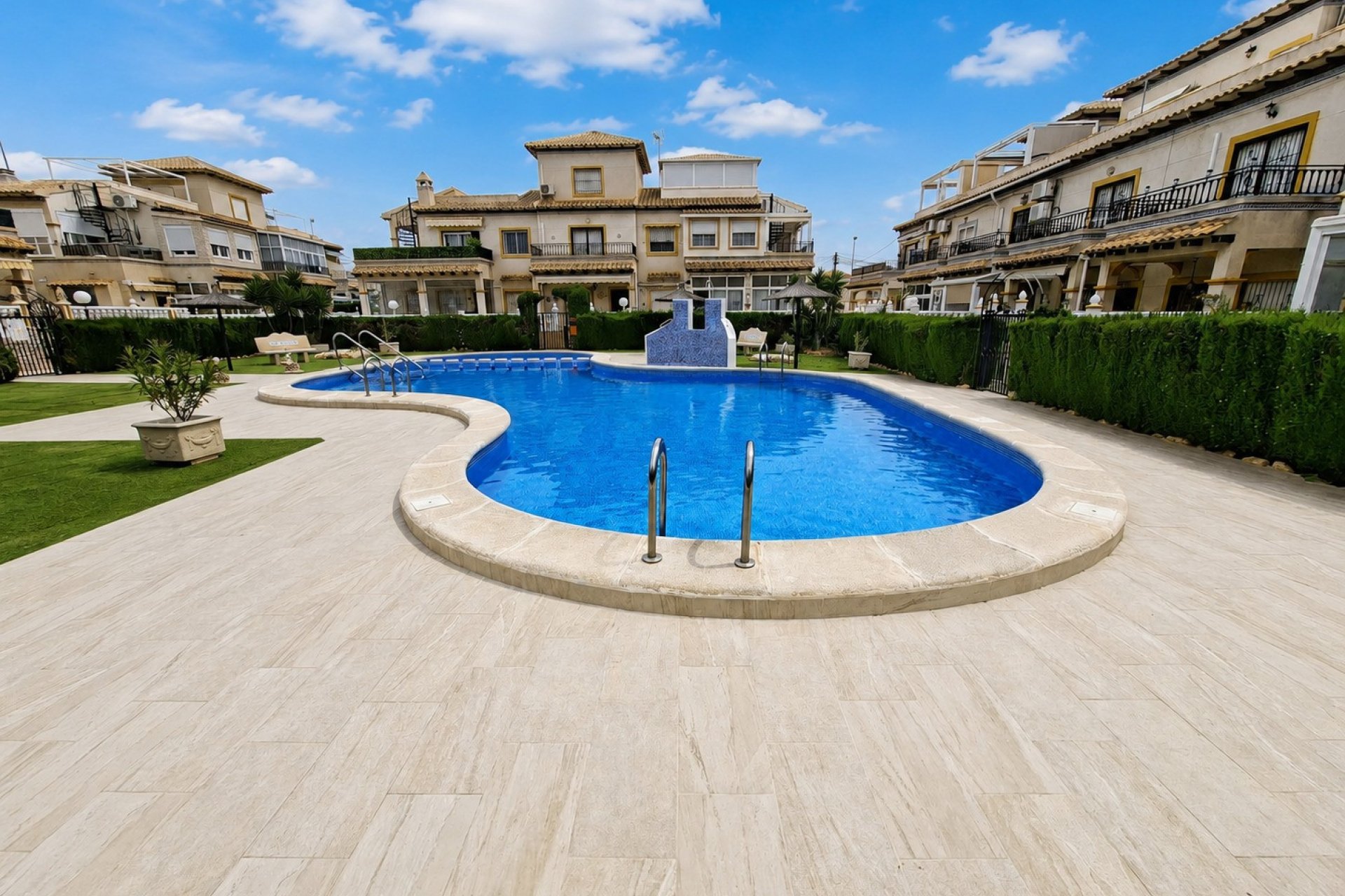 Resale - Apartament / Duplex - Orihuela Costa - Punta Prima