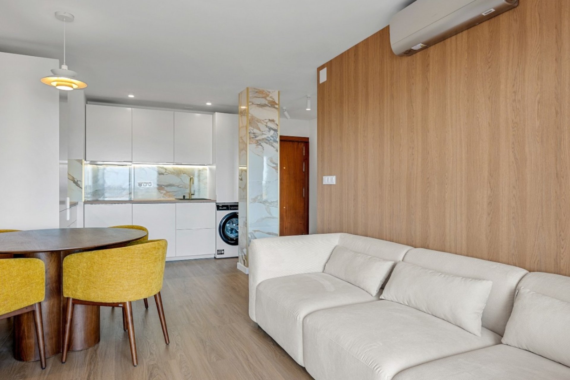 Resale - Apartament / Duplex - Orihuela Costa - Punta Prima