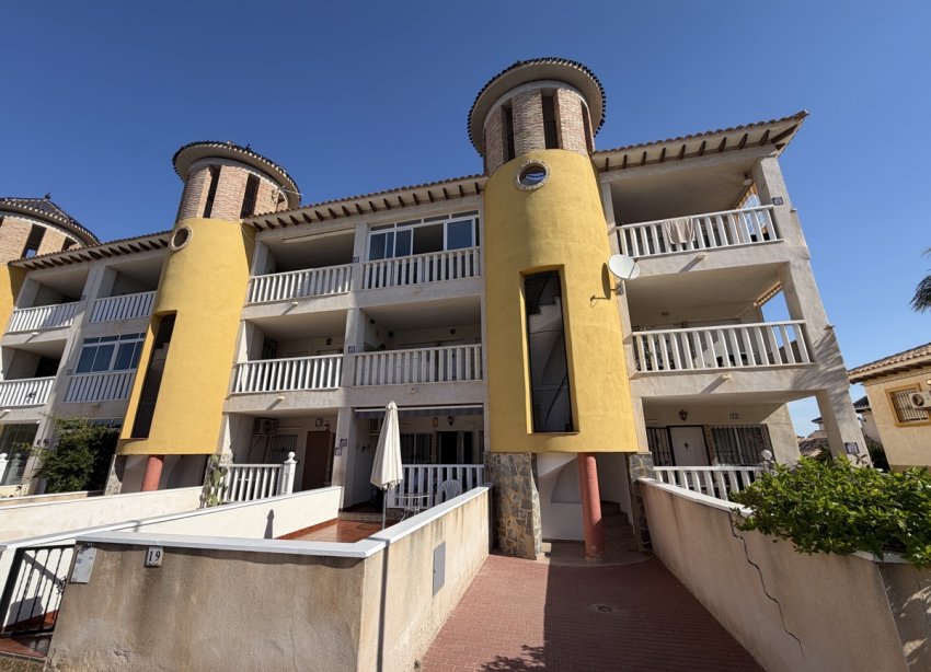 Resale - Apartament / Duplex - Orihuela Costa - Villamartín
