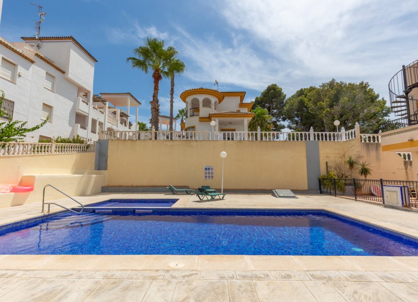 Resale - Apartament / Duplex - Orihuela - Villamartín