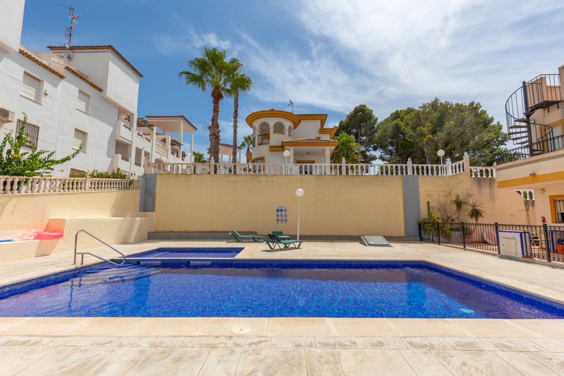 Resale - Apartament / Duplex - Orihuela - Villamartín