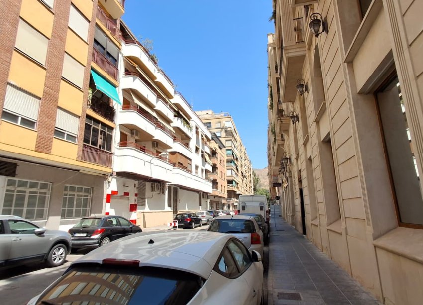 Resale - Apartament / Duplex - Orihuela - Zona Centro