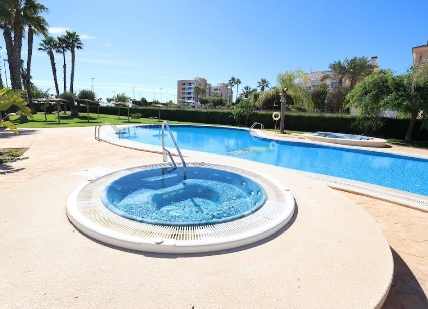 Resale - Apartament / Duplex - Pilar de la Horadada - Mil Palmeras