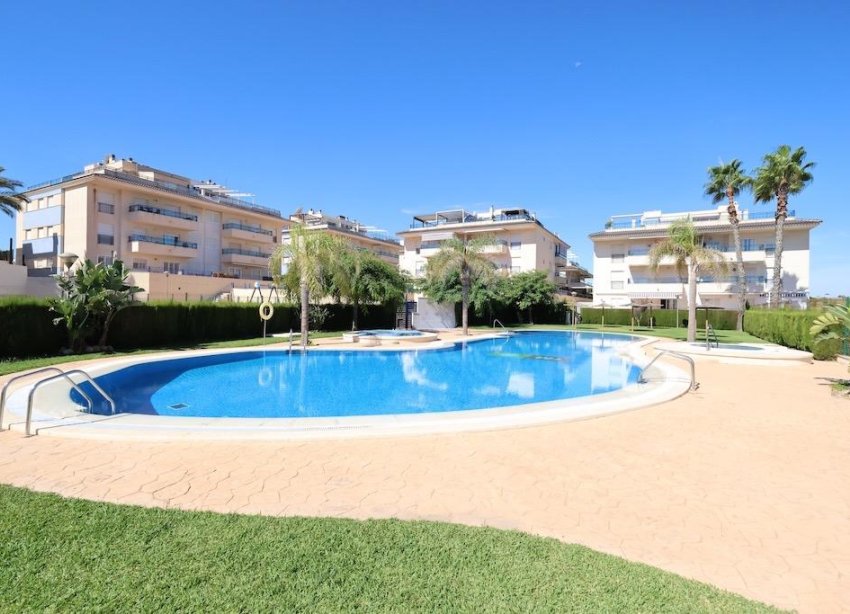 Resale - Apartament / Duplex - Pilar de la Horadada - Mil Palmeras