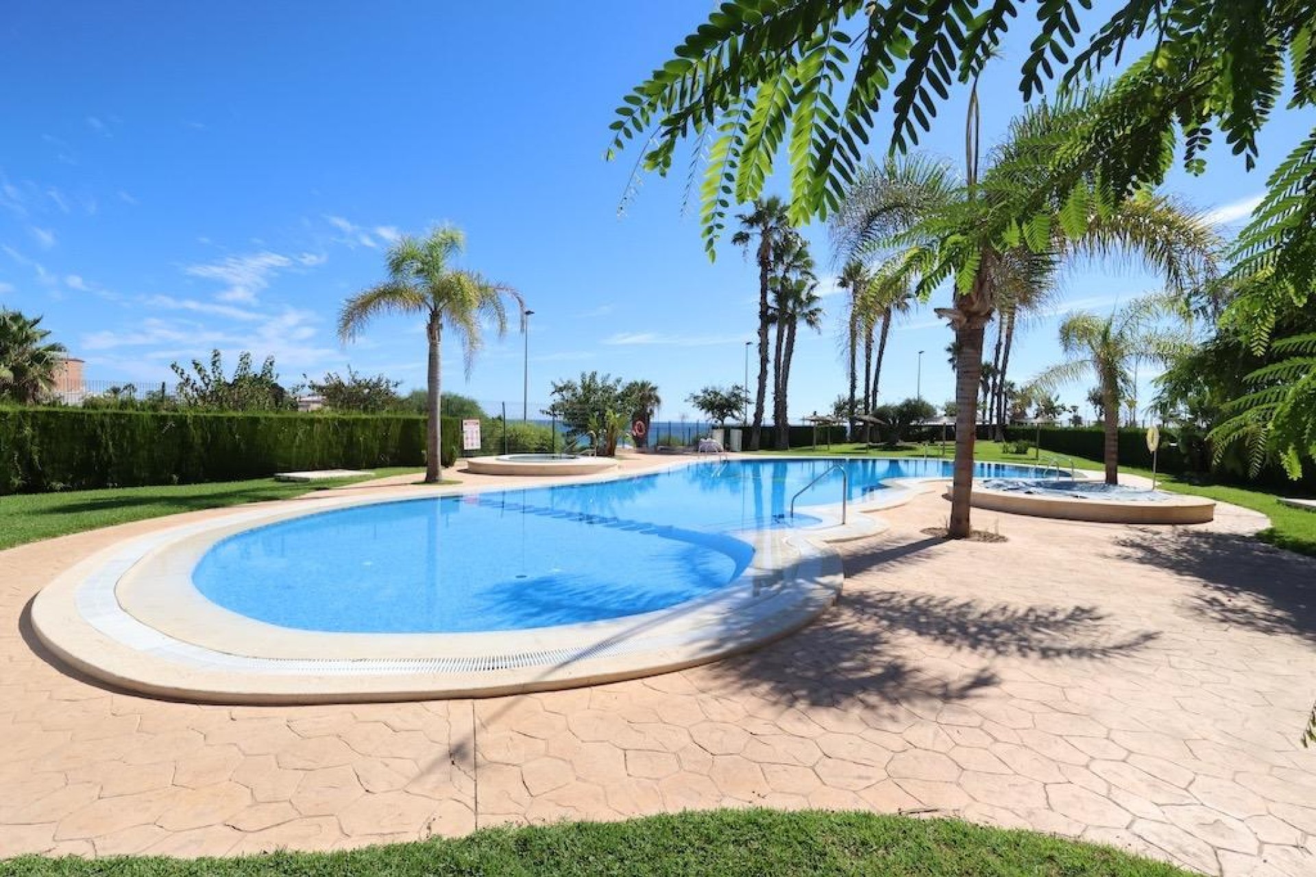Resale - Apartament / Duplex - Pilar de la Horadada - Mil Palmeras