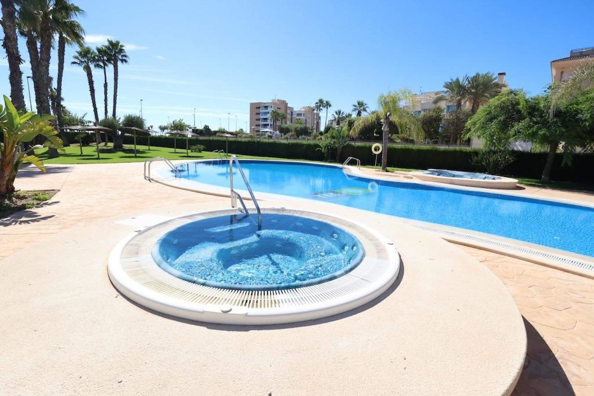 Resale - Apartament / Duplex - Pilar de la Horadada - Mil Palmeras