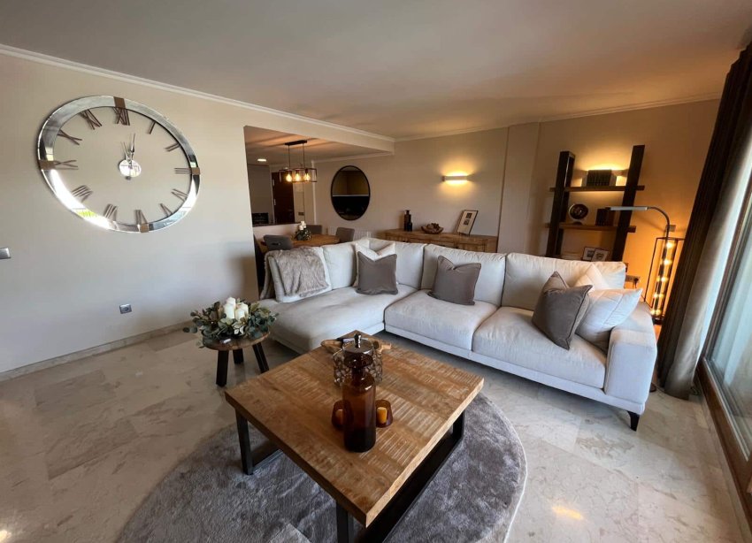 Resale - Apartament / Duplex - Punta Prima