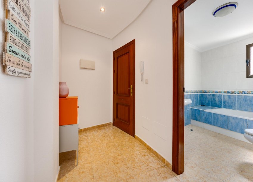 Resale - Apartament / Duplex - San Miguel de Salinas