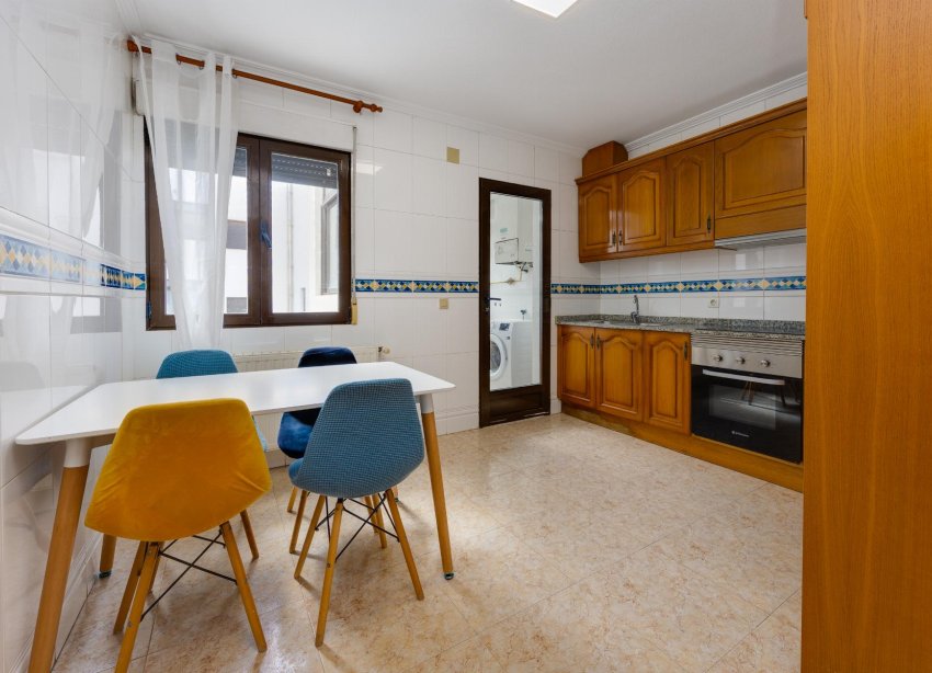Resale - Apartament / Duplex - San Miguel de Salinas