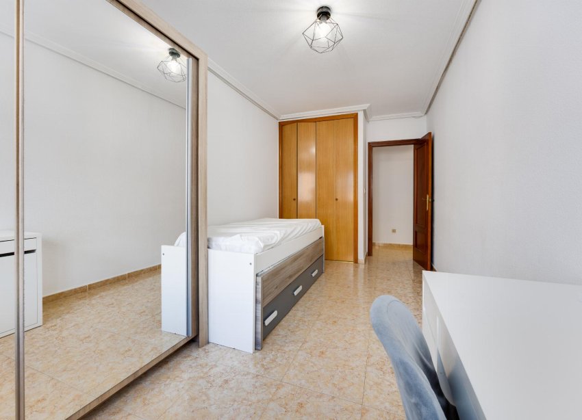 Resale - Apartament / Duplex - San Miguel de Salinas