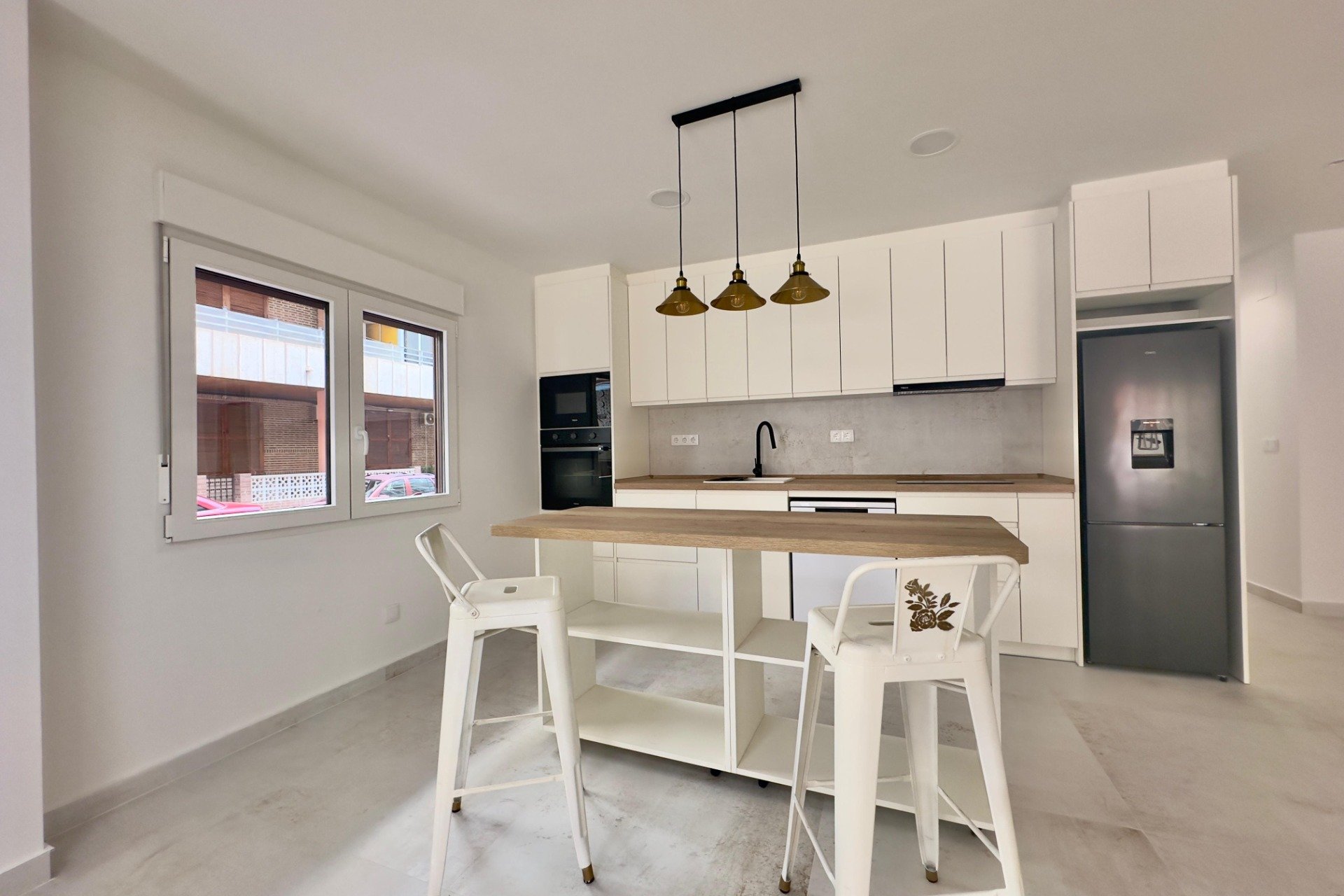 Resale - Apartament / Duplex - Torrevieja - Acequion